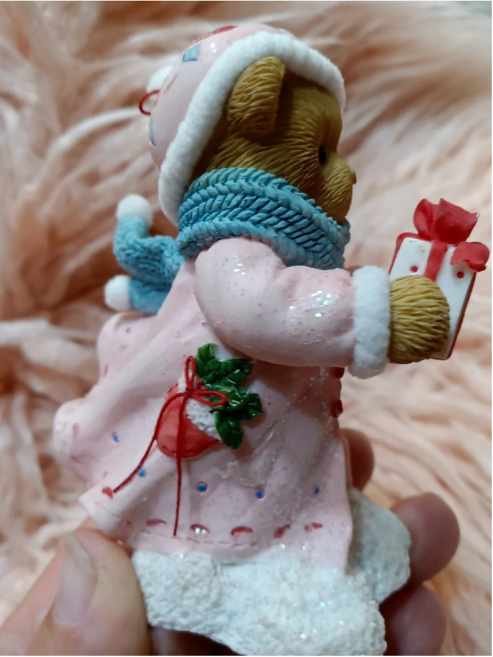 Cherished Teddies Winter Christmas Pink Glitter Coat Holding A Gift Happy Hearts